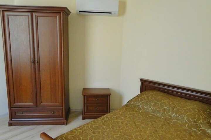 Room 7 of 26