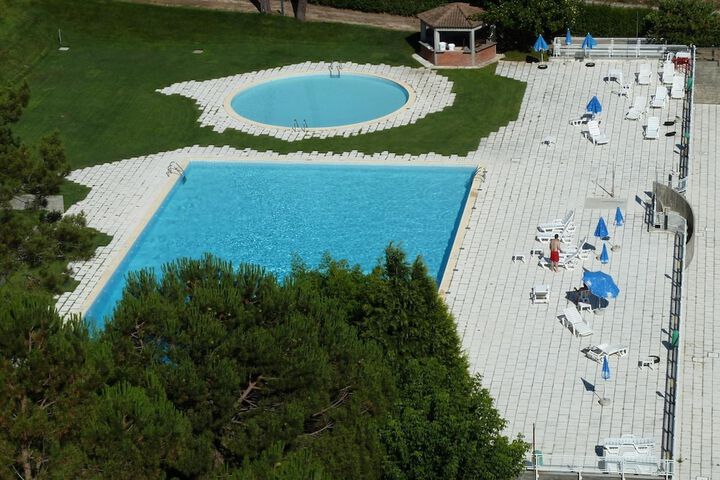Hotel Pool