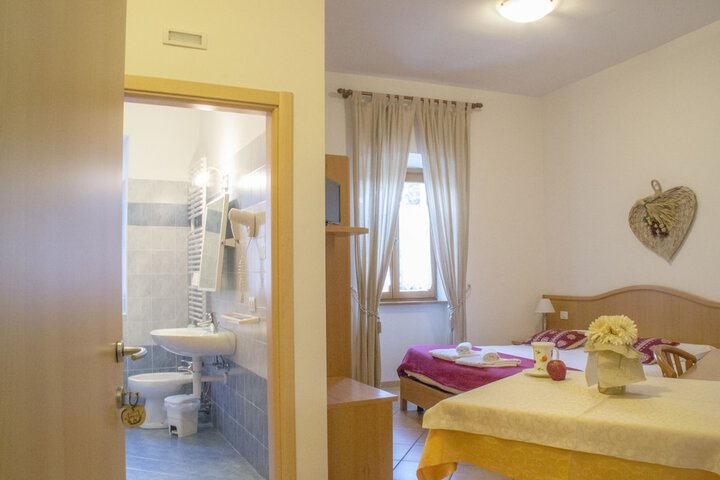 Room 10 of 47