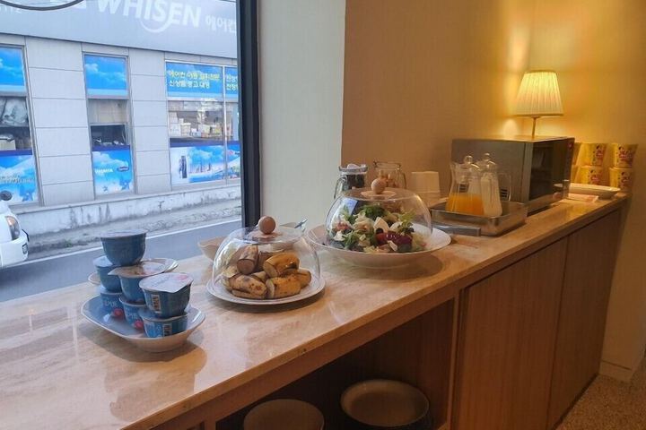 Breakfast/Coffee Service 56 of 59