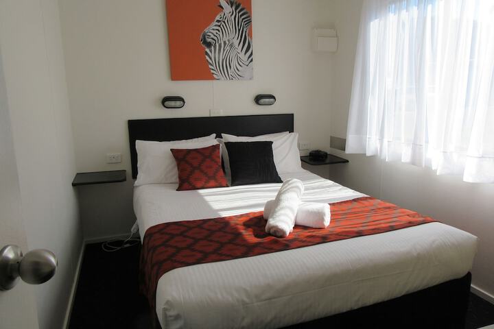 Room 27 of 93