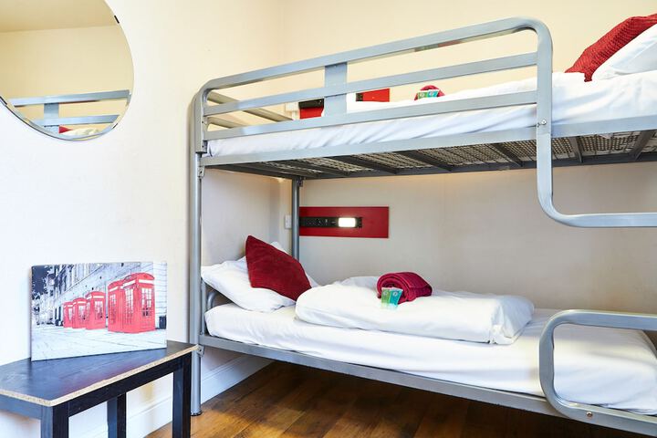 Room 5 of 79