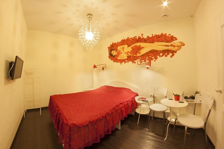 Room 3 of 79