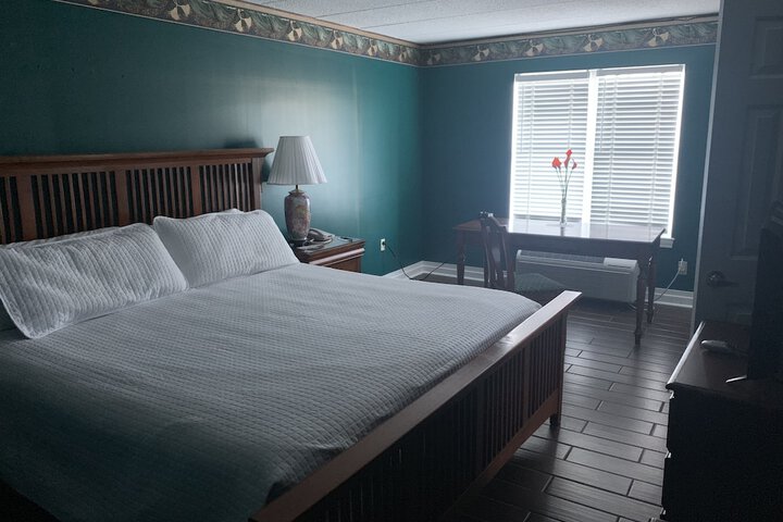 Room 13 of 42