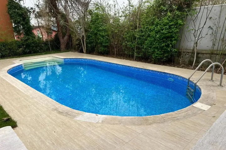 Pool 12 of 17