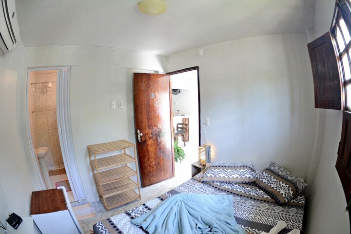Room 5 of 68