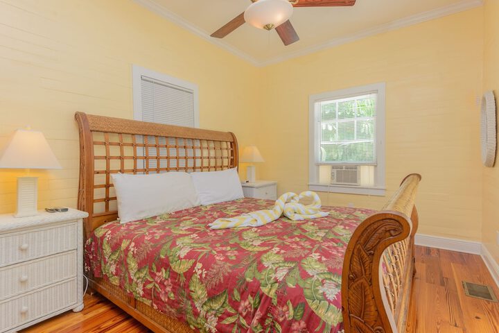 Room 14 of 77