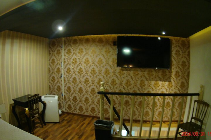 Room 42 of 152