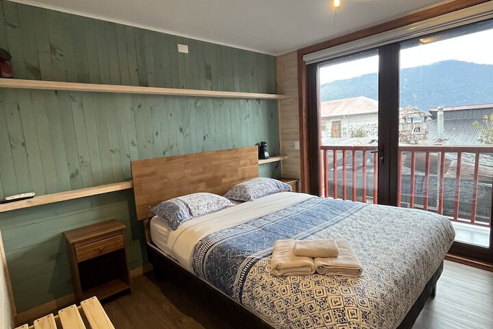 Room 3 of 33