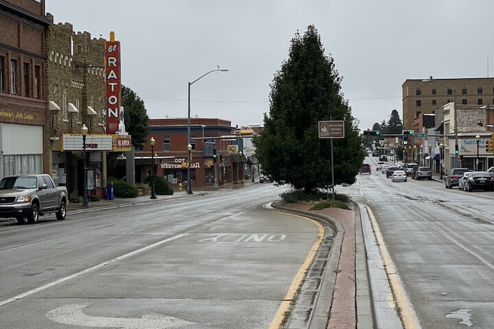 Entertainment 15 of 27