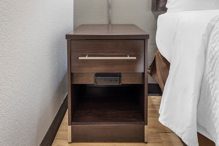 Room 10 of 20