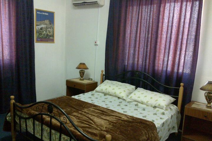 Room 15 of 73