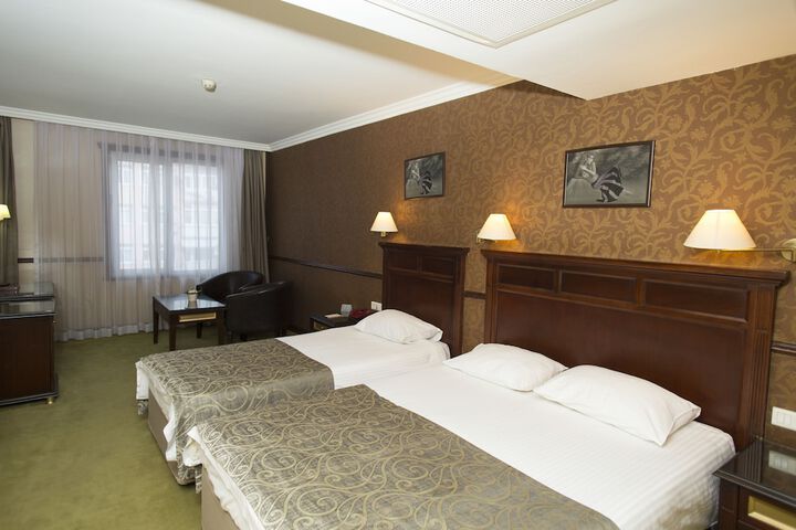 Room 73 of 114