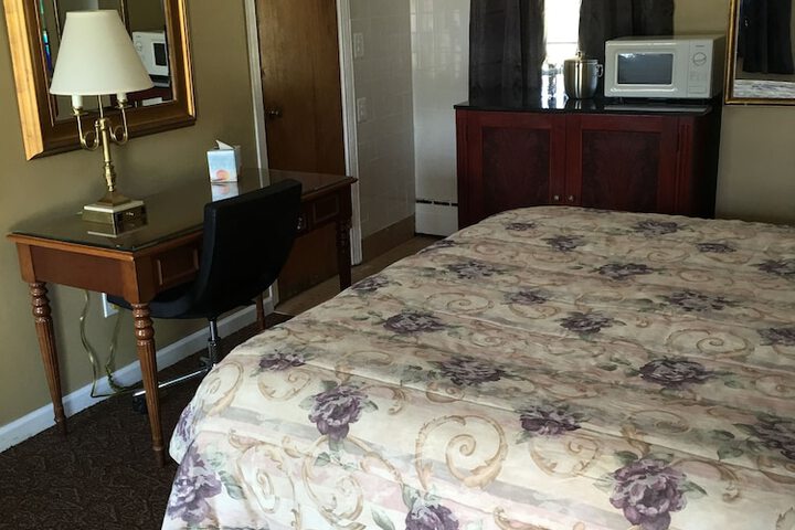 Room 6 of 81