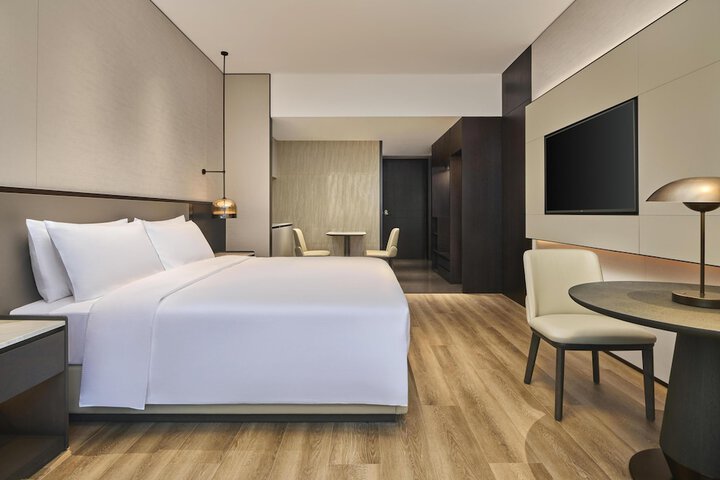 Room 58 of 93