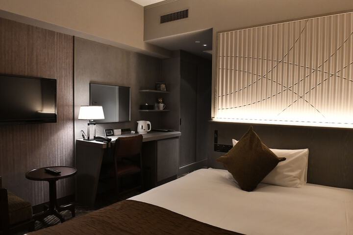 Room 9 of 46