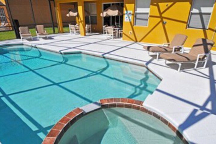 Pool 16 of 25