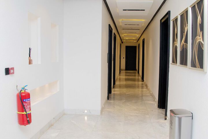 Ballroom/Hall 45 of 46
