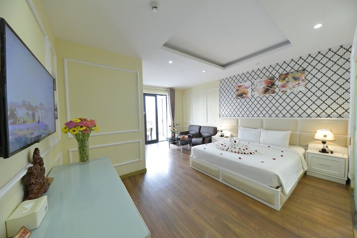 Room 6 of 98
