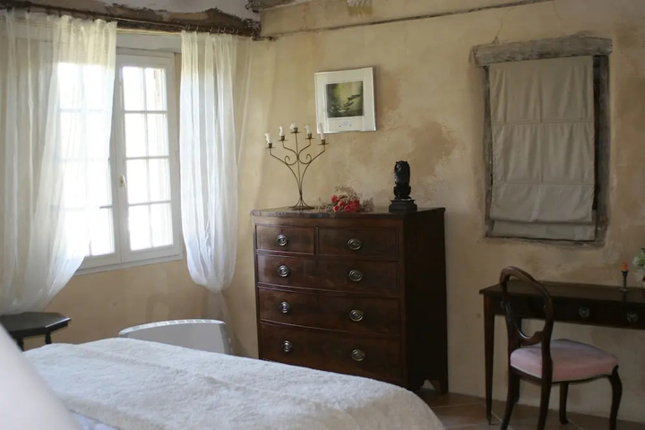 Room 5 of 21