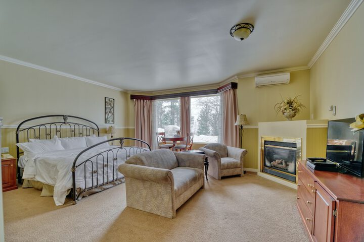 Room 4 of 45