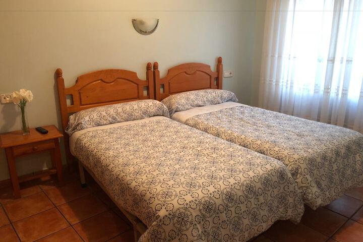 Room 4 of 10