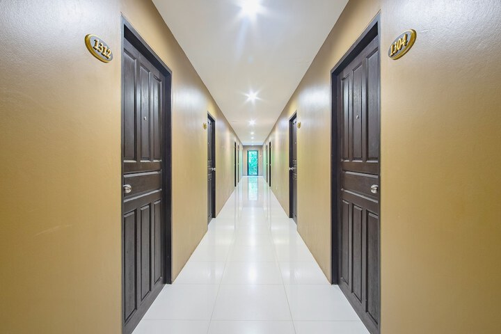 Ballroom/Hall 26 of 29