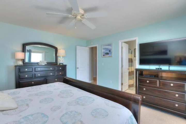 Room 6 of 24