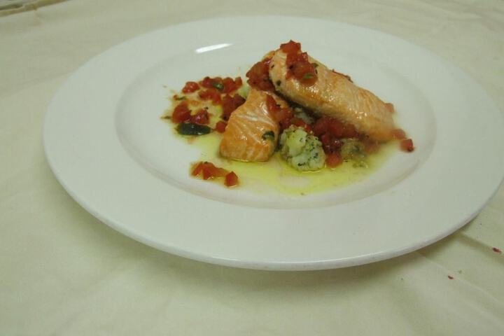 Dining 36 of 49