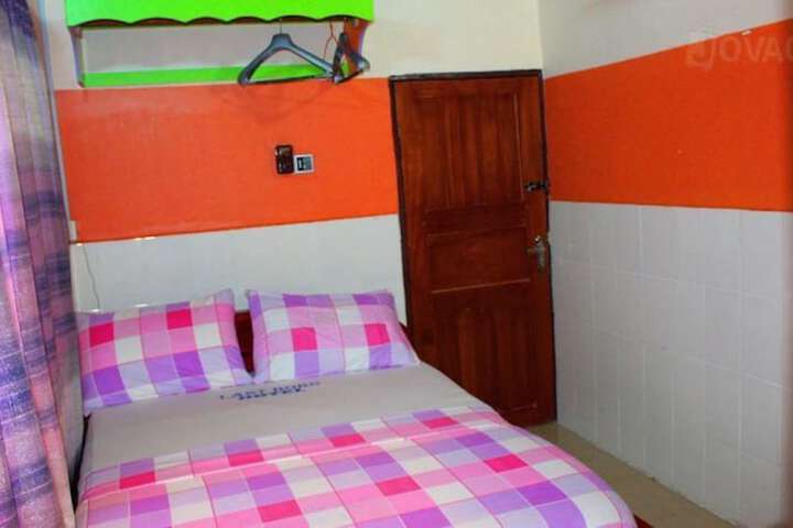 Room 5 of 15