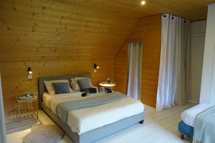 Room 4 of 13