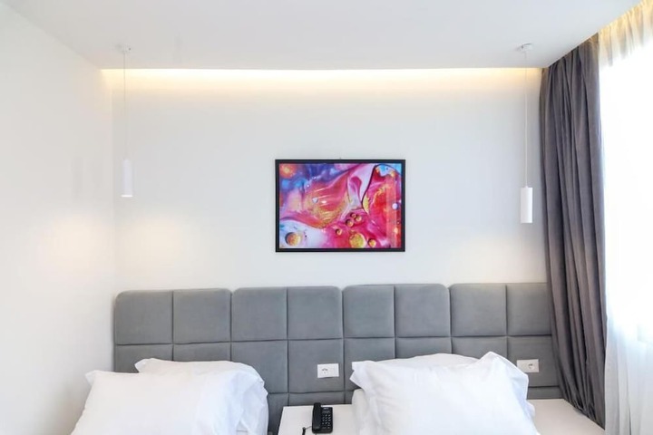 Room 25 of 59