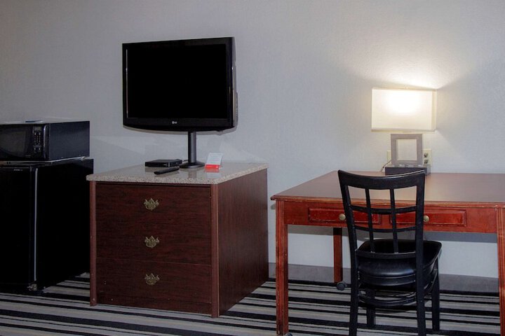 Room 18 of 66