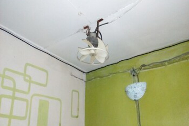 Room 10 of 12