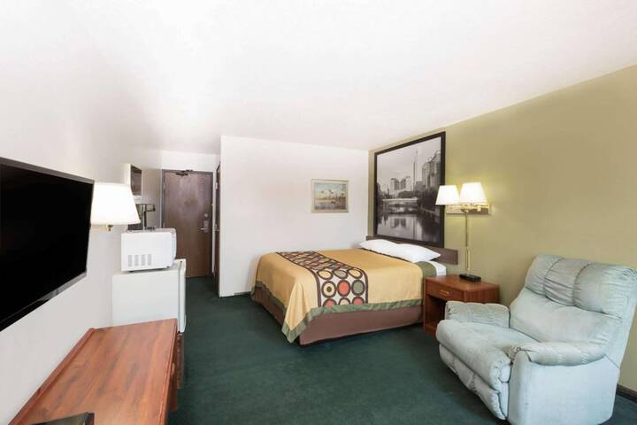 Room 22 of 32