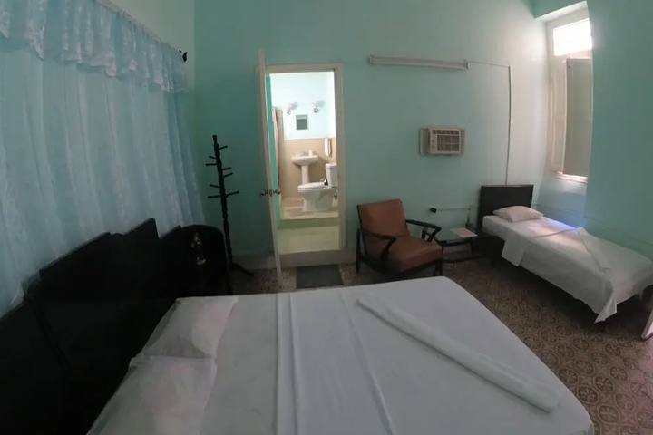 Room 3 of 15