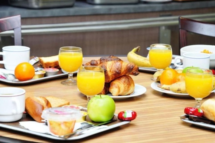 Breakfast/Coffee Service 37 of 43