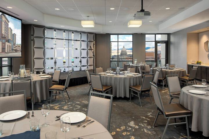 Meeting facility