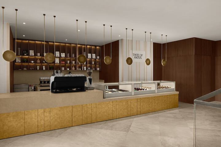 Entrance & Lobby