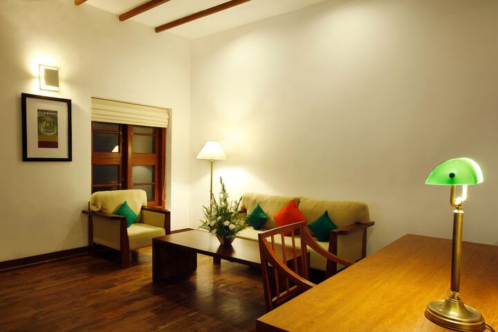 Room 14 of 34