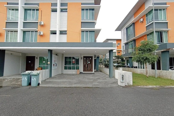 Exterior of OYO 90187 HELLO KITTY HOMESTAY - GATED SIBU
