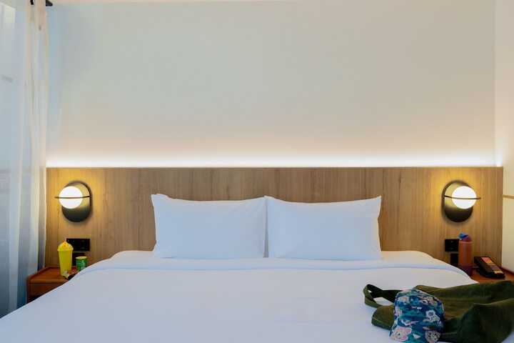 Room 83 of 180