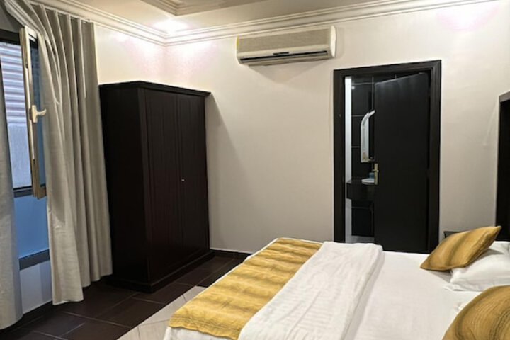 Room 7 of 26