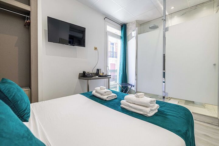 Room 3 of 12
