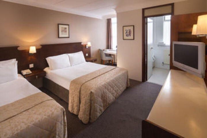 Room 20 of 42