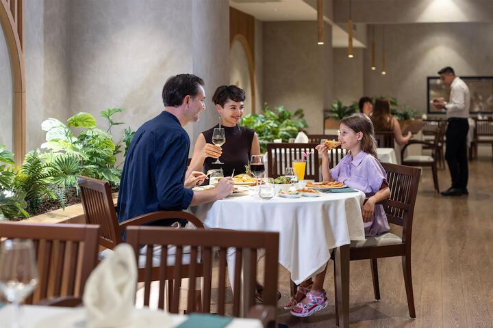 Dining 213 of 341