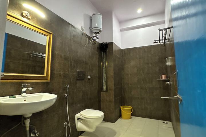 Room 44 of 62