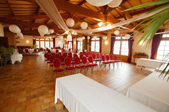 Banquet hall