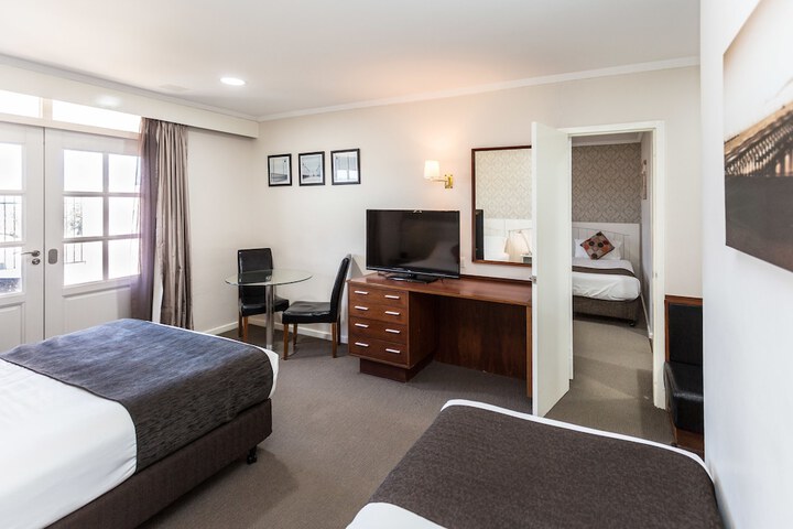 Room 5 of 49