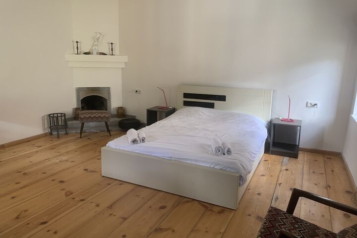 Room 7 of 36